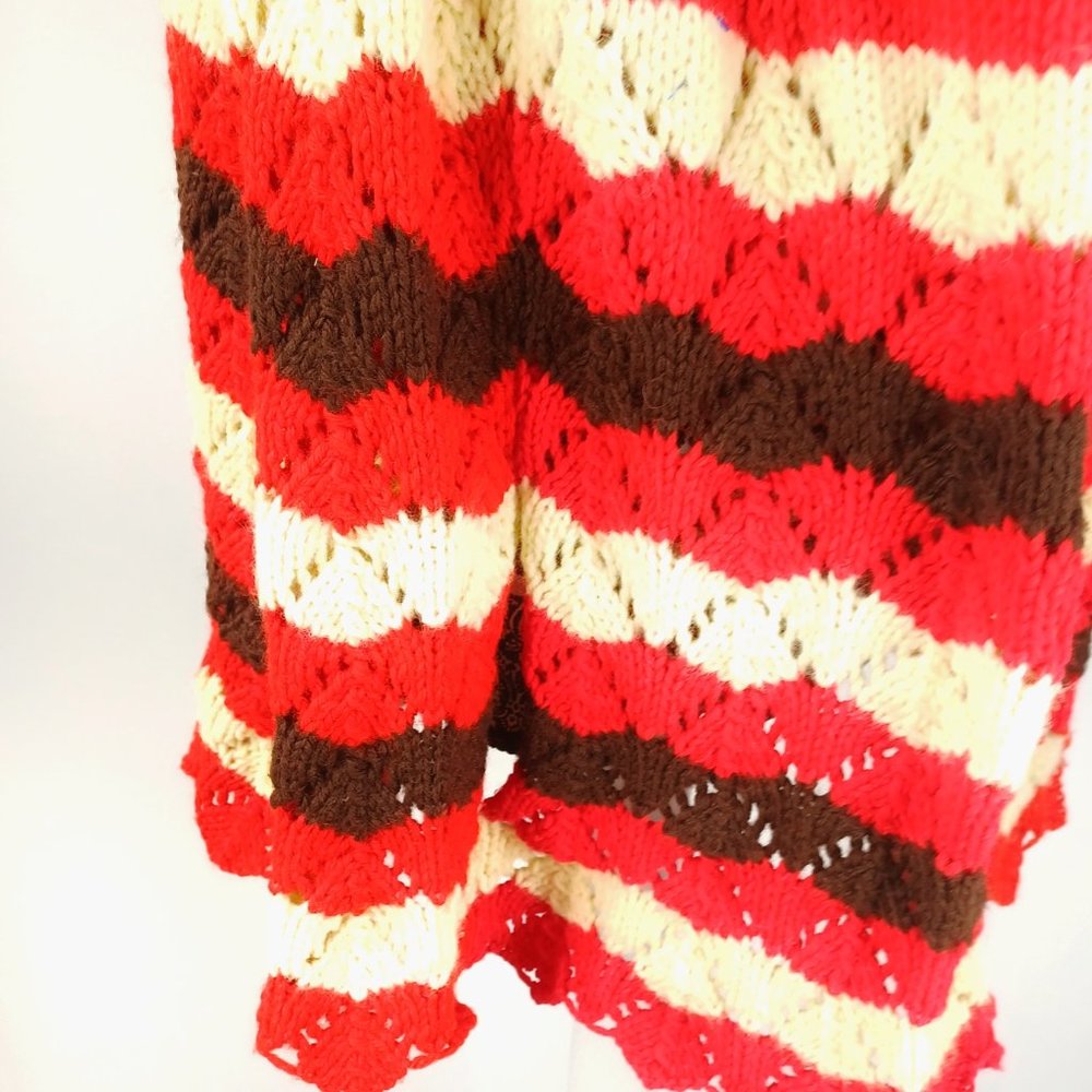 VINTAGE HANDMADE Shell Knit Button Front Poncho Cape One Size - Picture 3 of 4